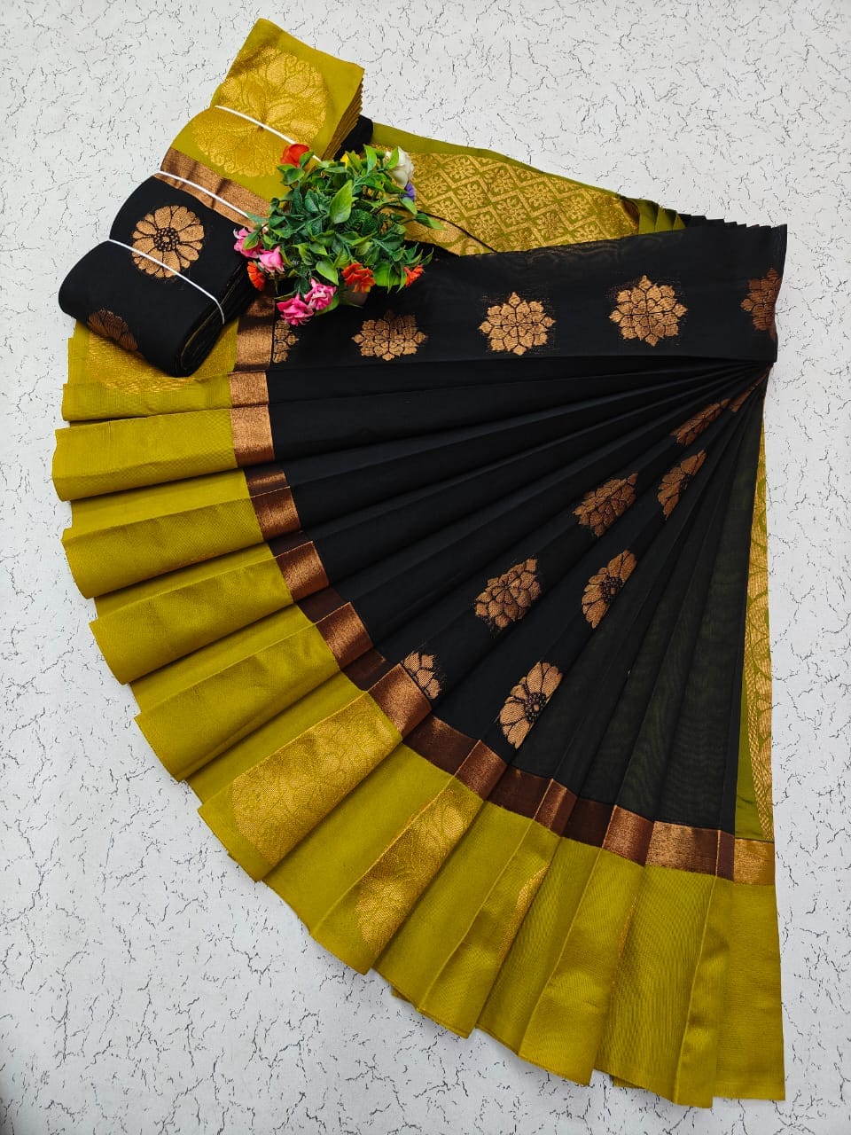 Uppada Kotanji Contrast Border Silk Cotton Sarees