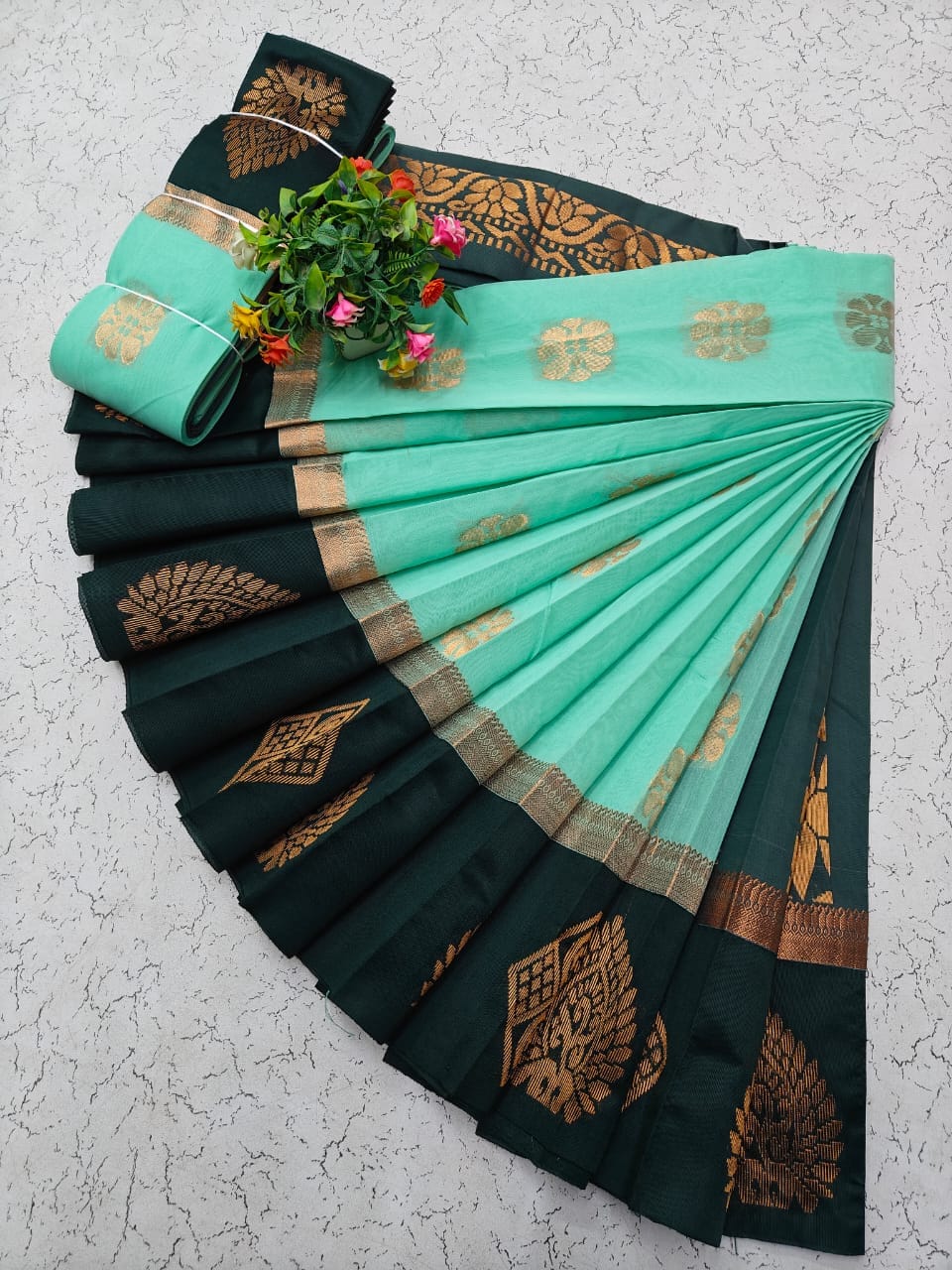 Uppada Kotanji Contrast Border Silk Cotton Sarees