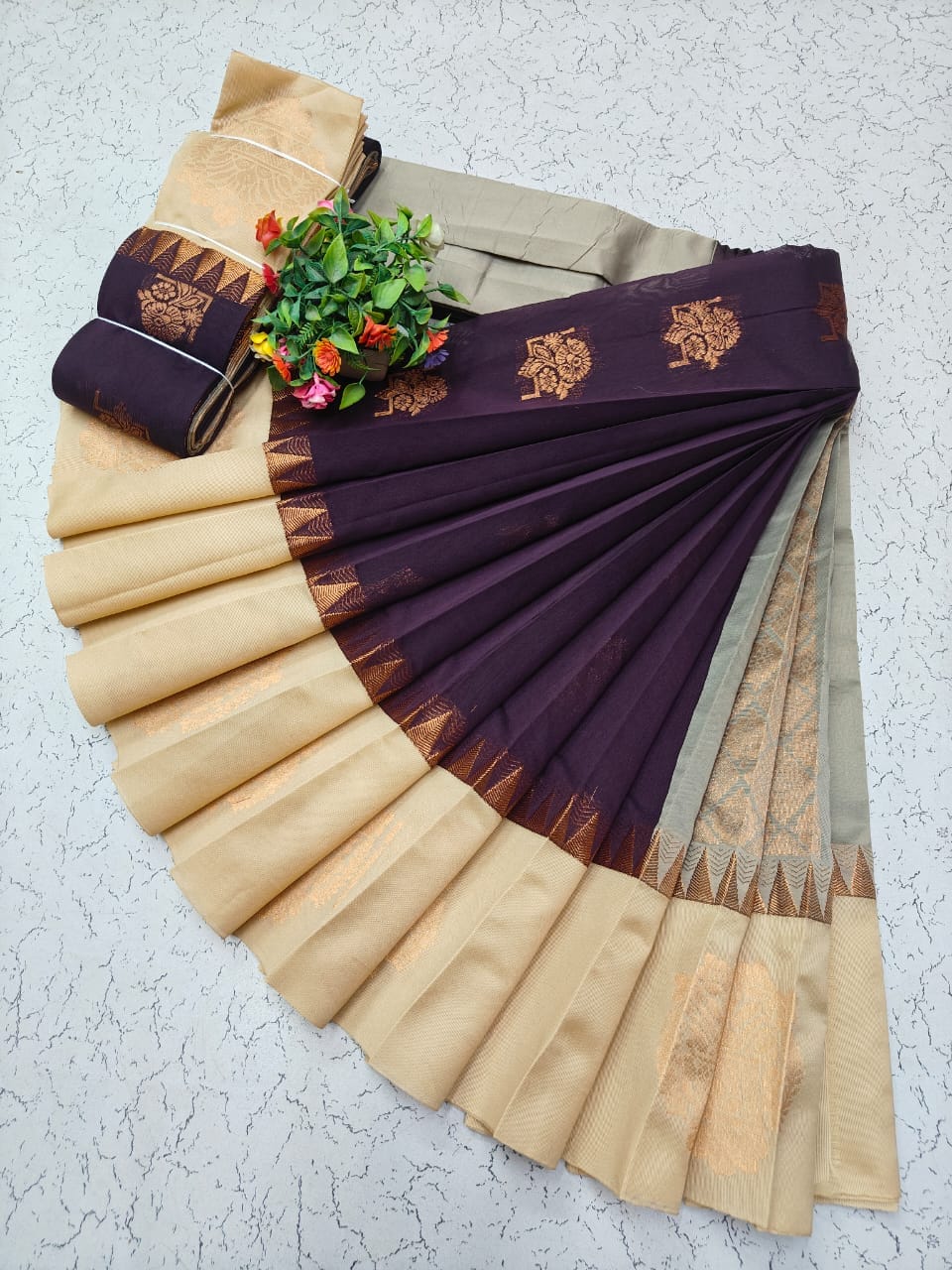 Uppada Kotanji Contrast Border Silk Cotton Sarees