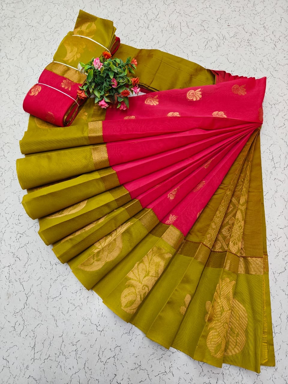 Uppada Kotanji Contrast Border Silk Cotton Sarees