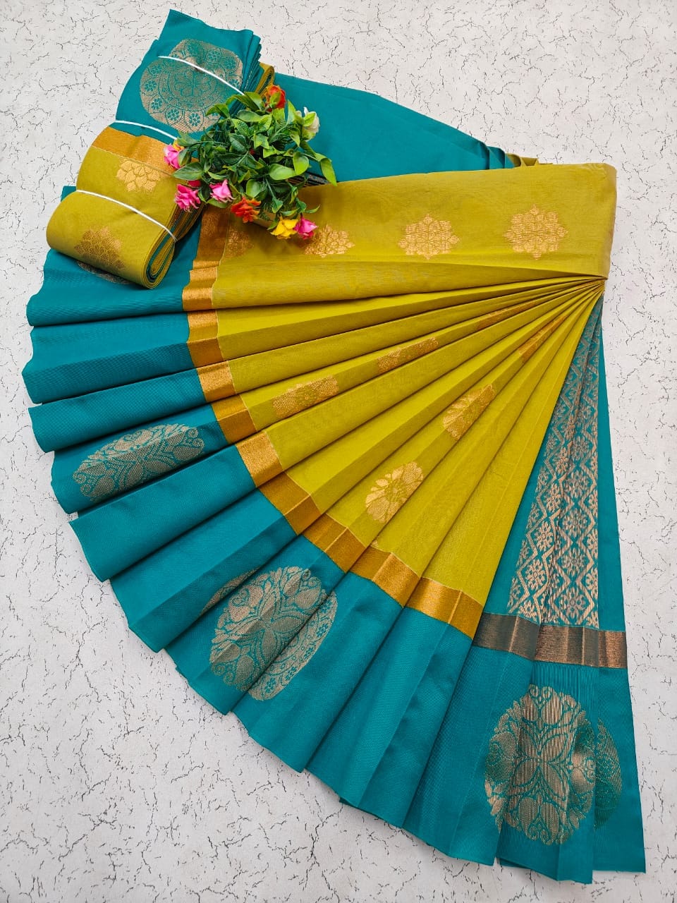 Uppada Kotanji Contrast Border Silk Cotton Sarees
