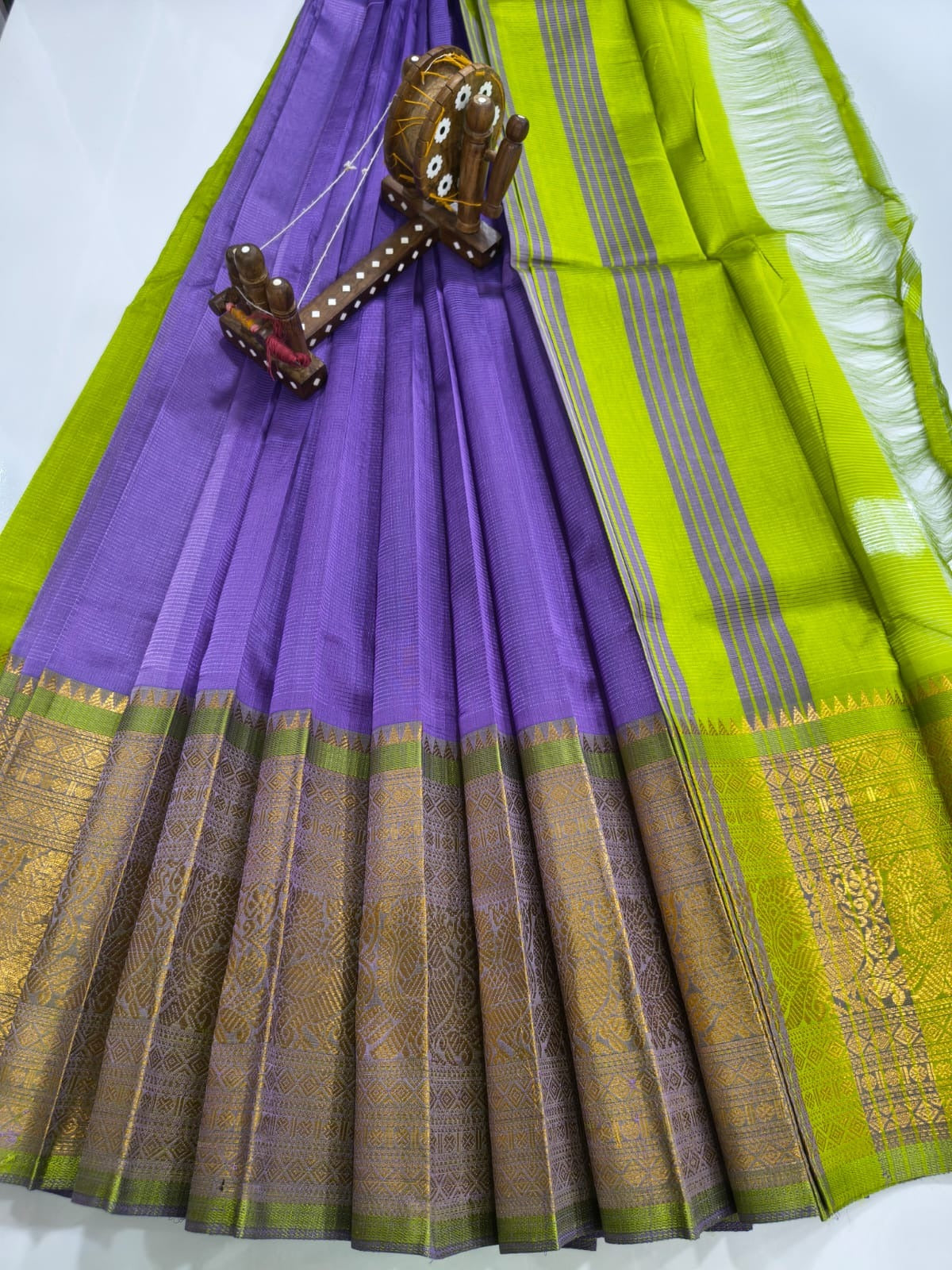 Mangalagiri pattu saree Kanchi border Lavender & Parrot Green