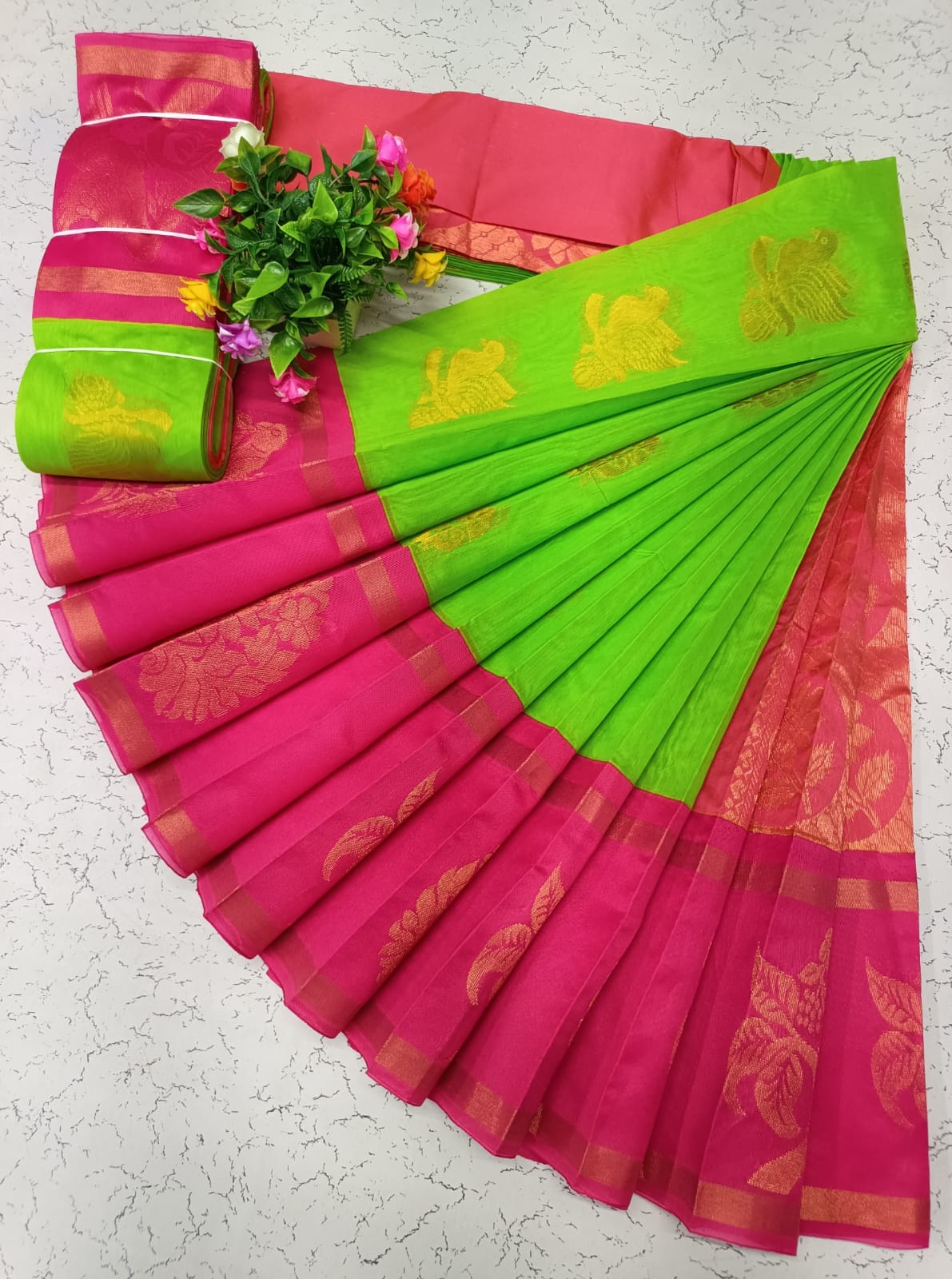 Uppada Kotanji Contrast Border Silk Cotton Sarees