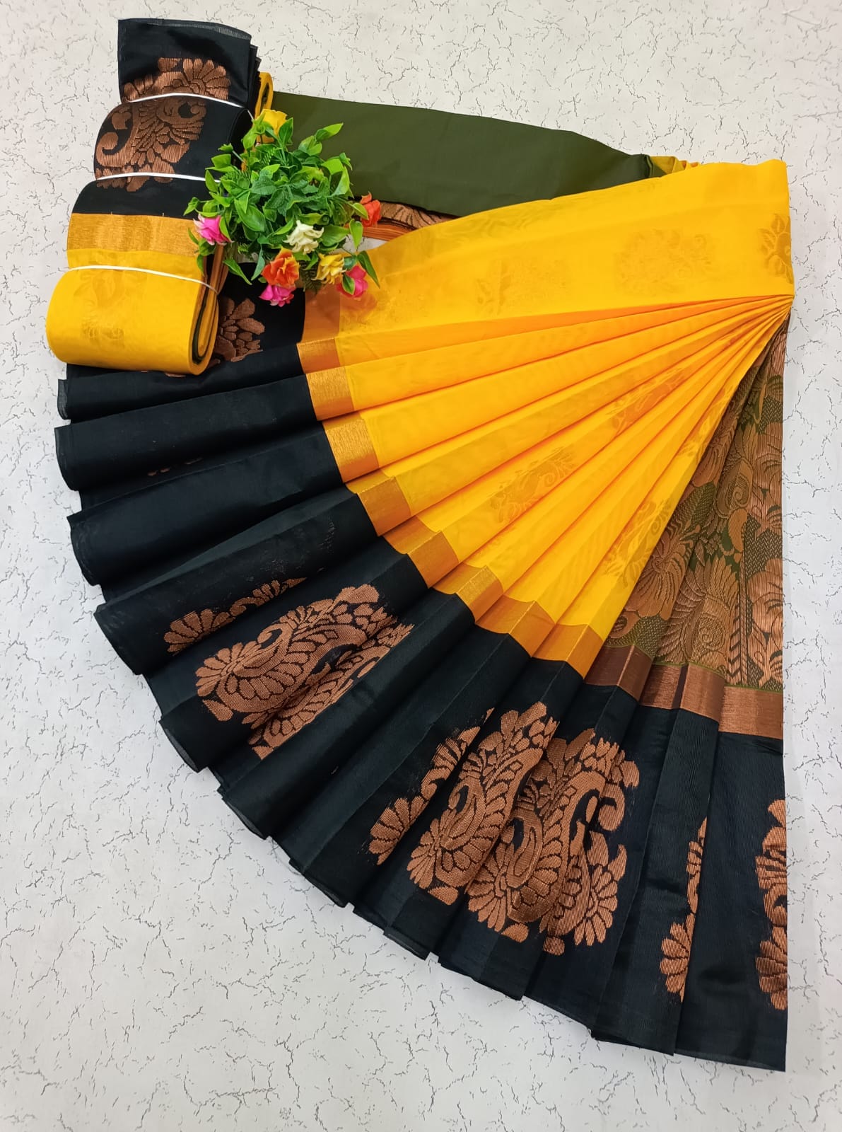 Uppada Kotanji Contrast Border Silk Cotton Sarees