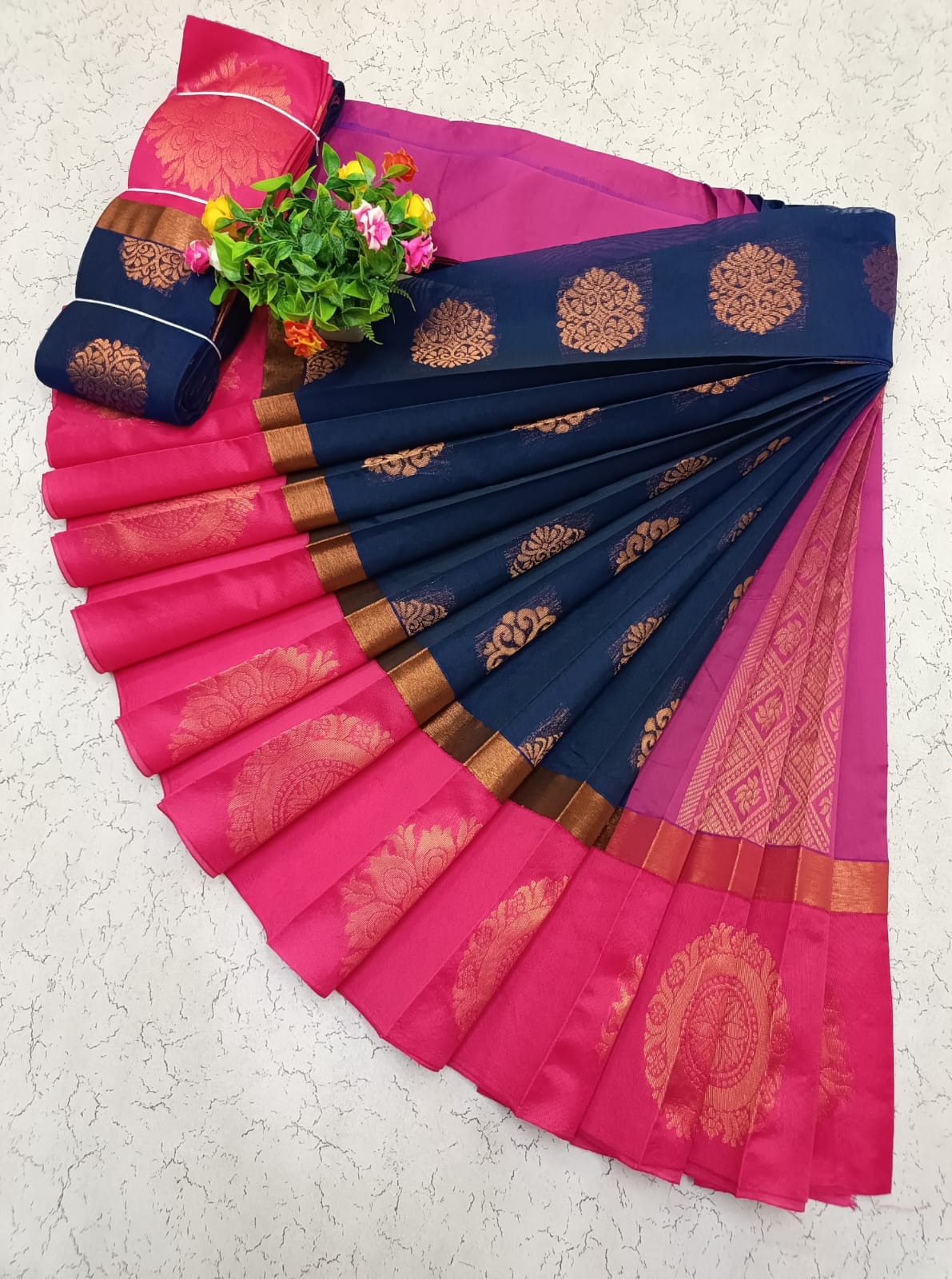 Uppada Kotanji Contrast Border Silk Cotton Sarees