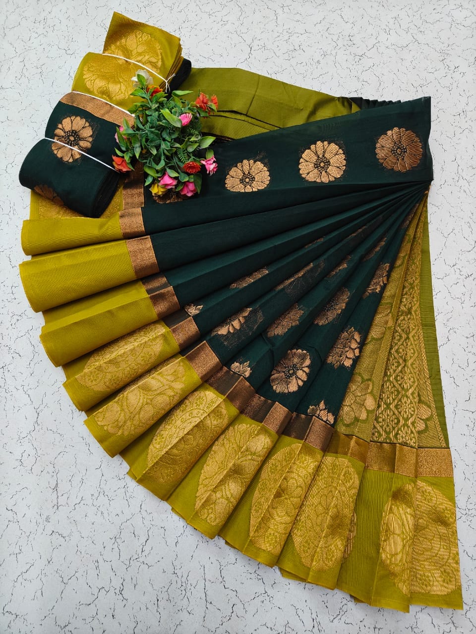 Uppada Kotanji Contrast Border Silk Cotton Sarees