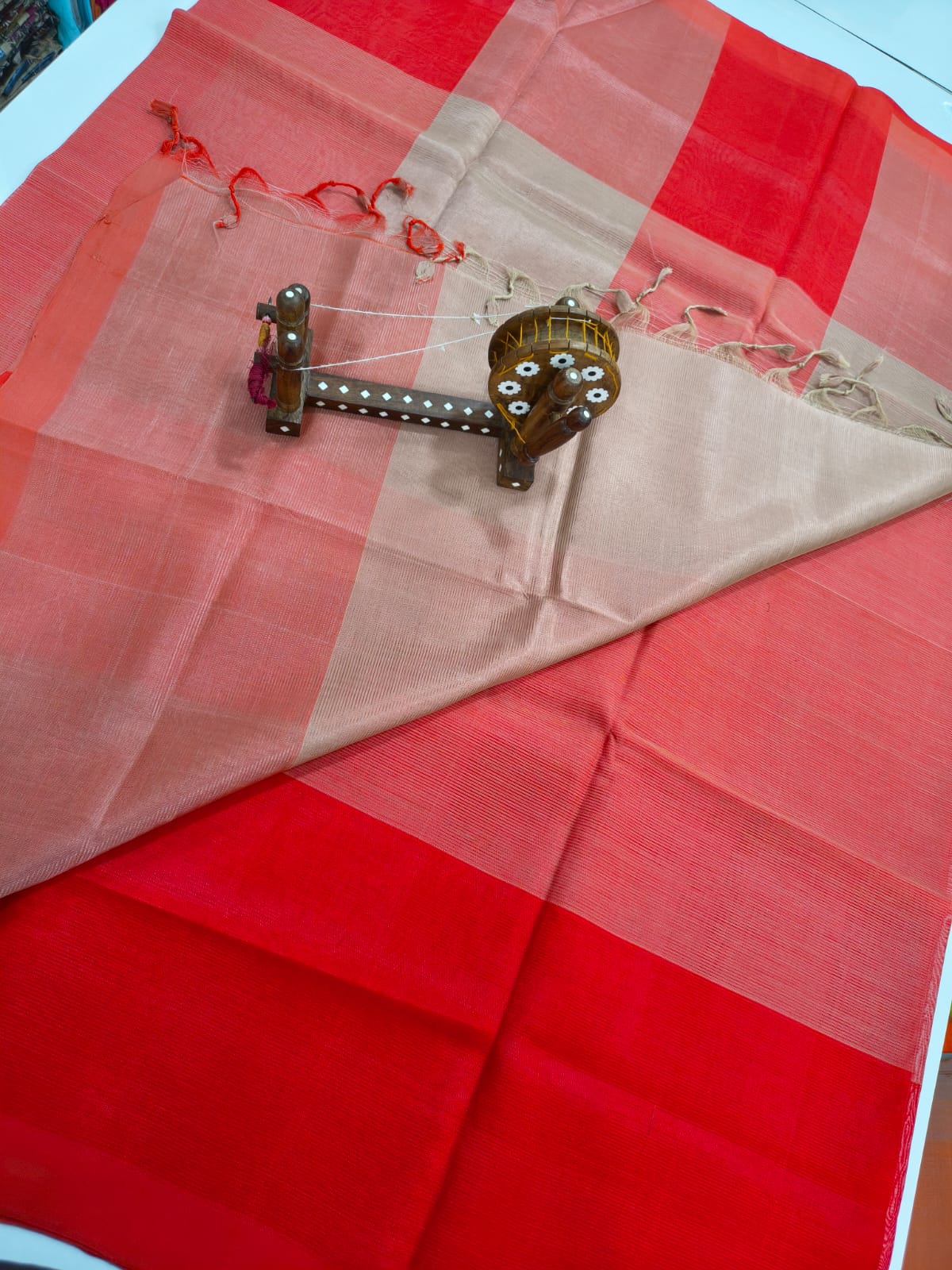 Mangalagiri handloom pattu saree - Scarlet & Blush