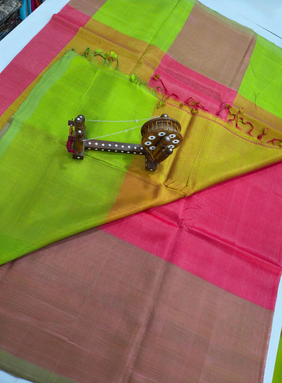 Mangalagiri handloom pattu saree - Lime & Rose Pink